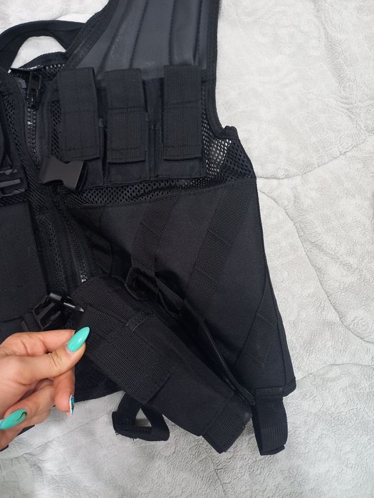 Тактическа жилетка