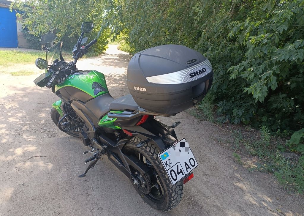 Мотоцикл BAJAJ DOMINAR 400