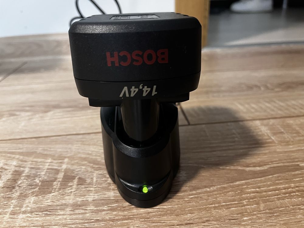 Винтоверт Bosch PSR 14.4 • Пълен комплект • Надежден винтоверт за дома