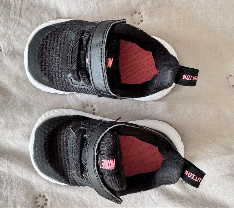 Продавам Детски маратонки