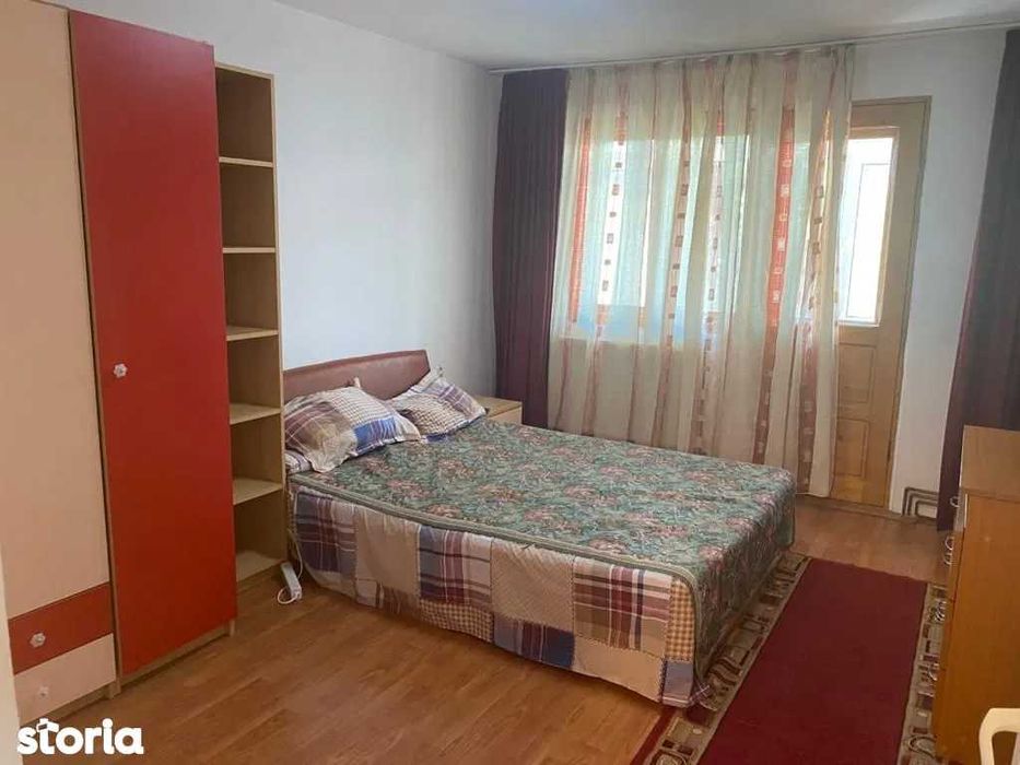 Apartament de inchiriat zona micro 8 ,piata 1 mai