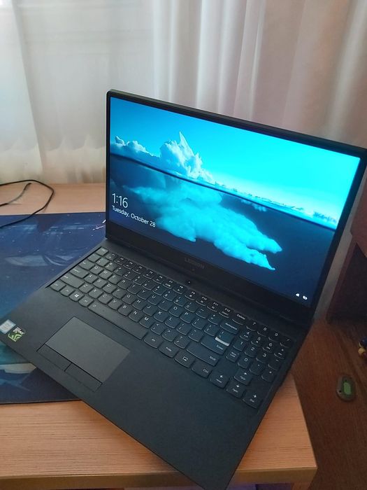Laptop Gaming Lenovo