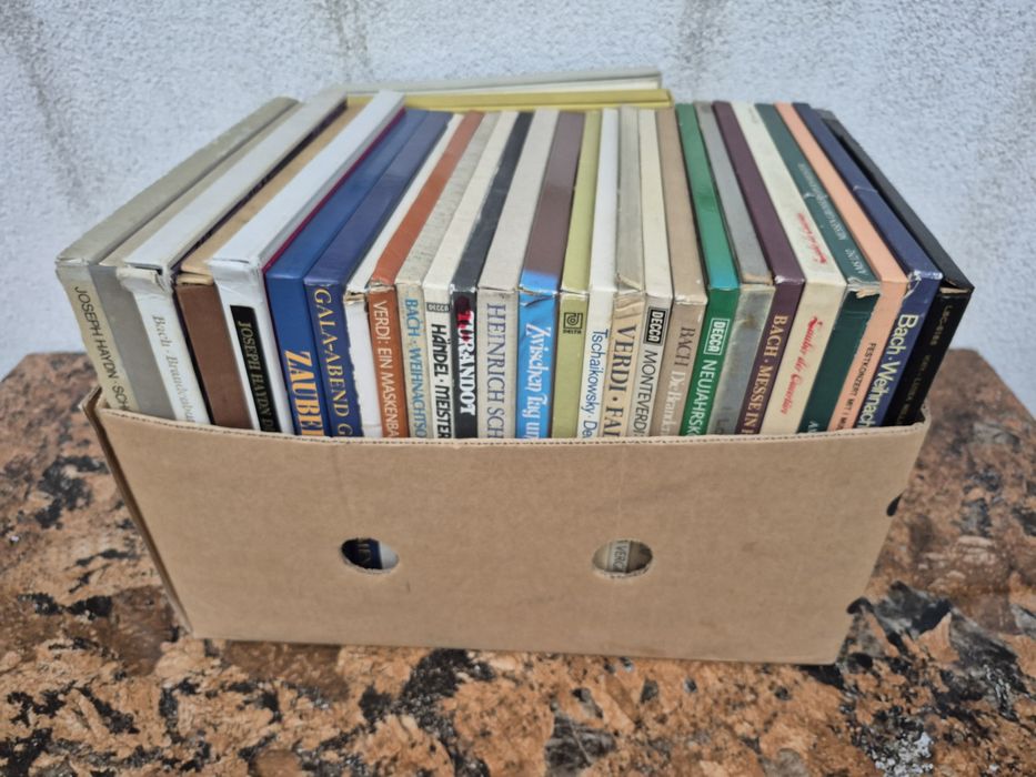 Vând lot 200LP Discuri Vinil cu muzică clasica mixta  pentru pick-up