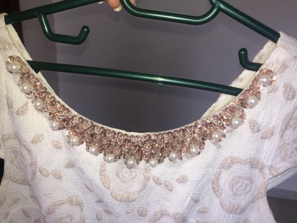 Rochie alba cu guler