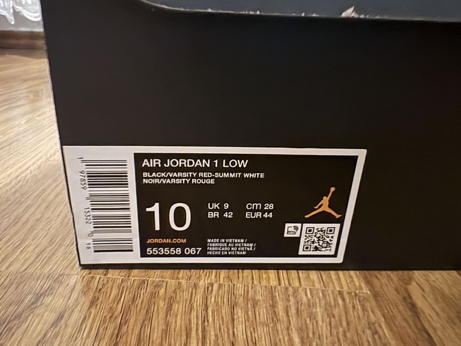 Jordan 1 low putin purtati