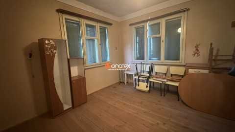 Продава двуетажна къща с РЗП 140 кв.м, с двор 400 кв.м в град Калофер