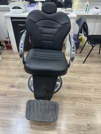 Продается кресло для визажиста и парикмахеров БУ 90000 тенге