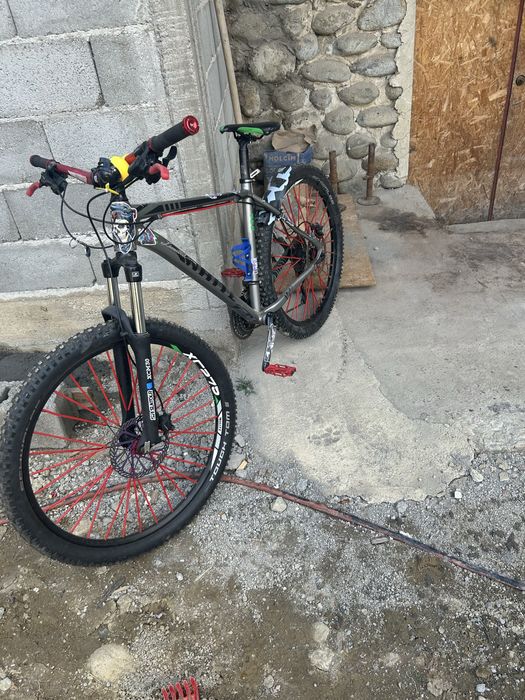 Vand/schimb cu Iphone bicicleta de XC