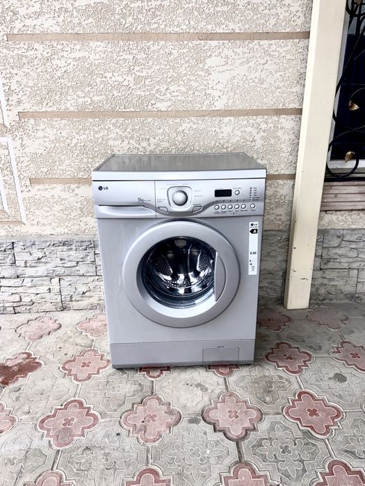 Продам стиральную машинку LG на 5кг рабочая