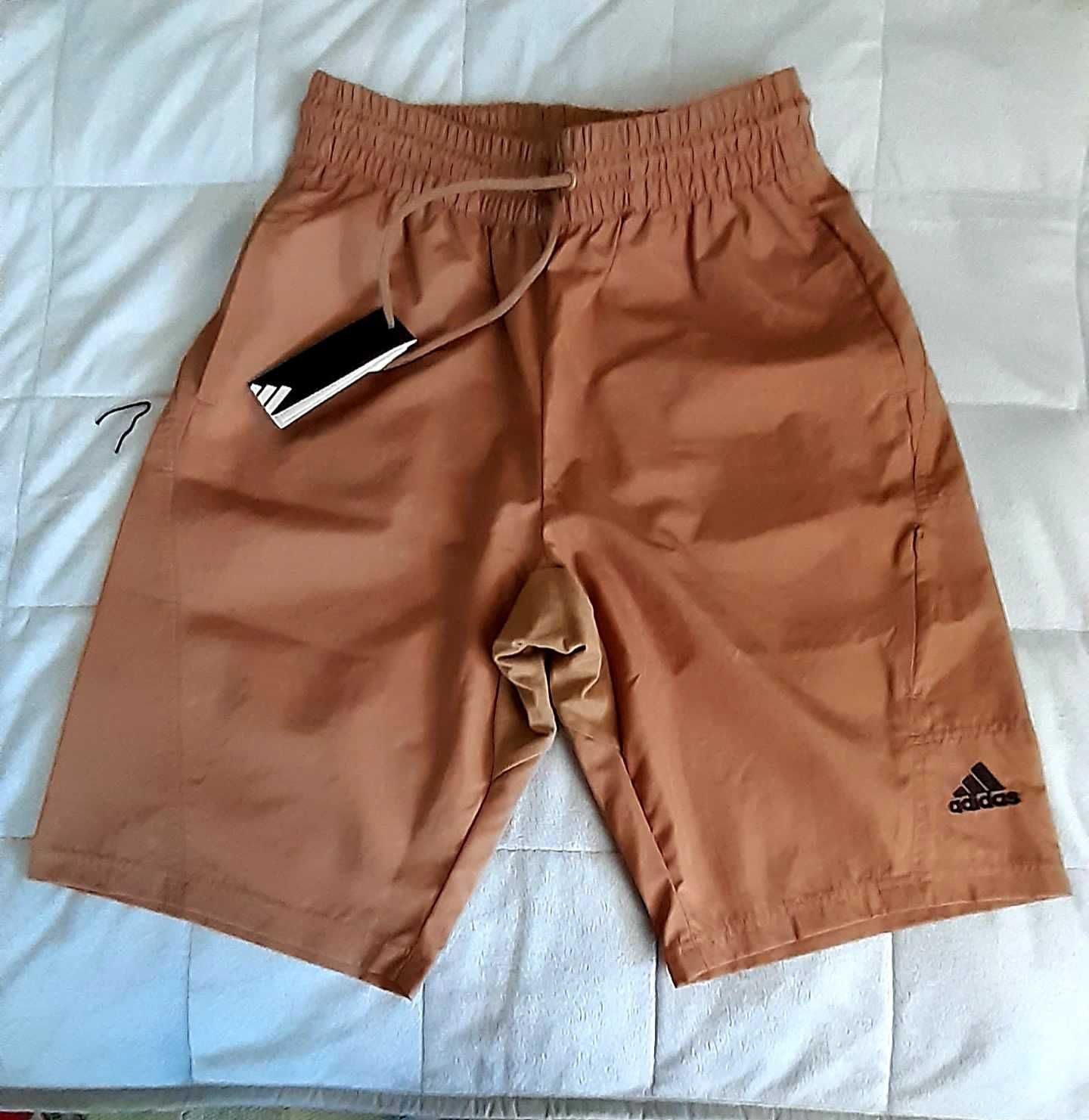 Къси панталони Adidas, размер S