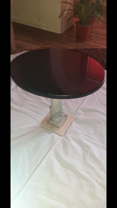 Măsuță Marmură și Granit