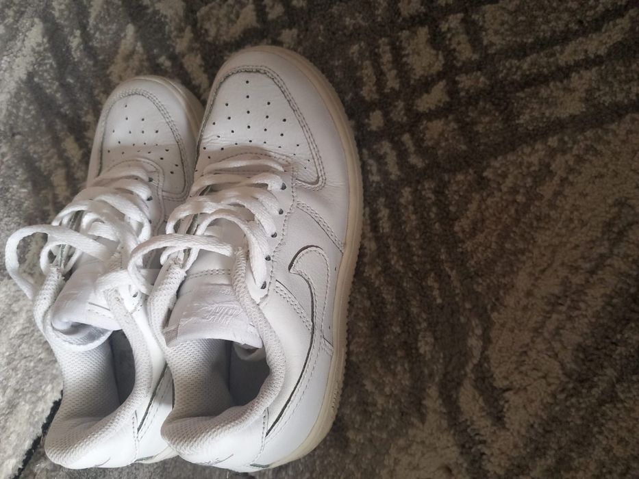 Adidași fetițe Puma și Nike