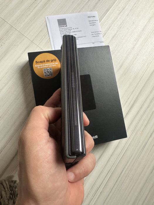 Samsung Fold 5 512gb 12 gb ram