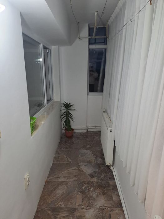 Vând apartament cu 4 camere în orașul Negru Vodă.