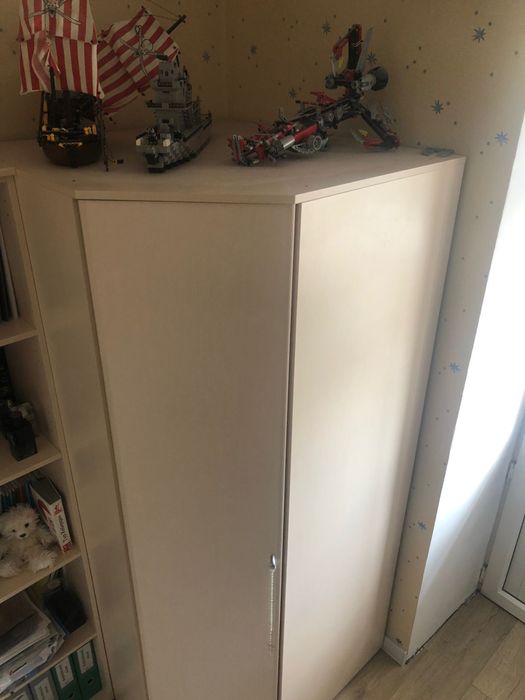 шкаф угловой