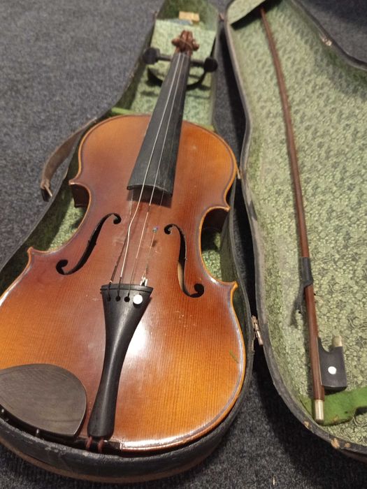 Цигулка Немска от 1882Година