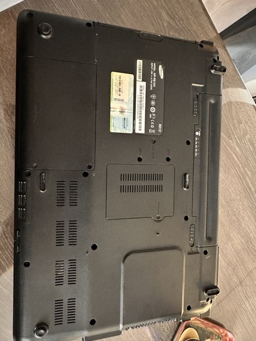 Laptop samsung  cu geanta de transport