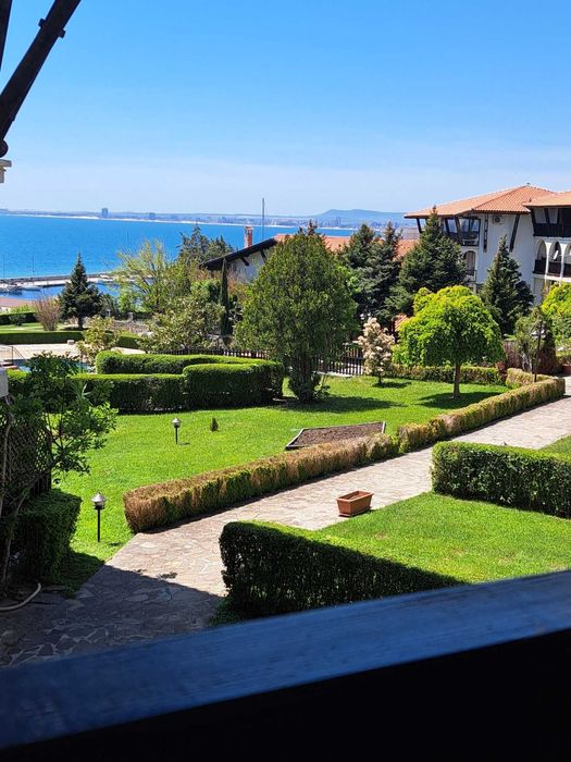 Продава се Тристаен апартамент в Свети Влас - 195000 кв.м за 1 €/кв.м - Снимка #3