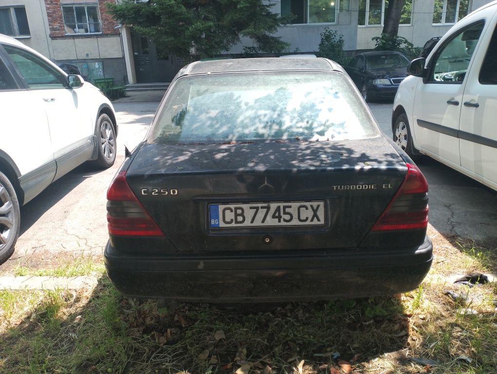 Продавам Мерцедес 250 тд
