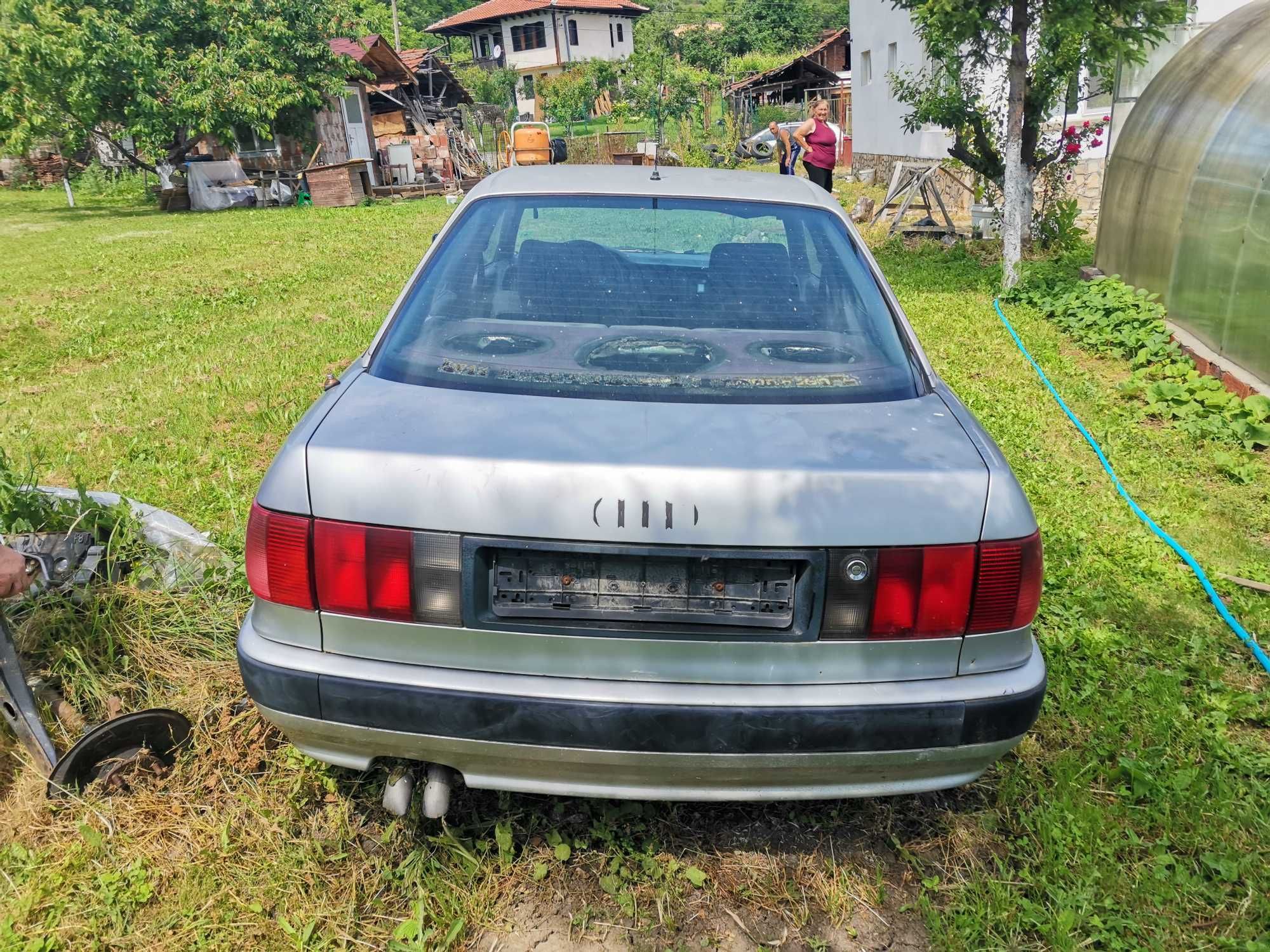 Audi B4 на части