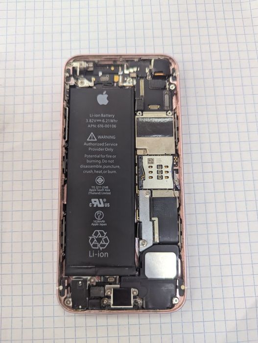 Продам iphone 5s на запчасти
