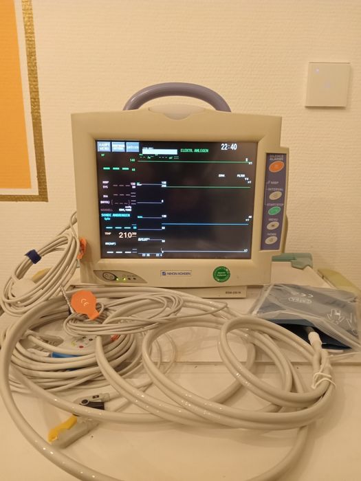 Monitor functii vitale pacient Nihon Kohden