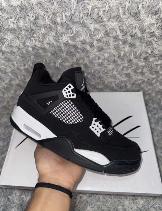 Jordan 4 white thunder