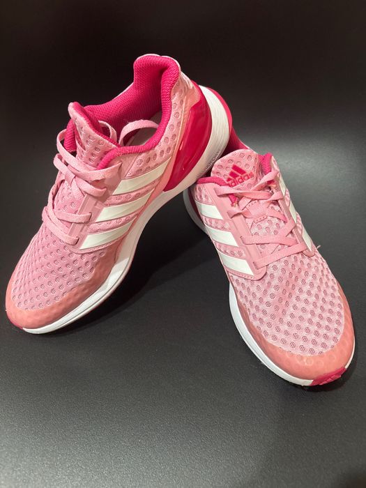 Дамски обувки adidas