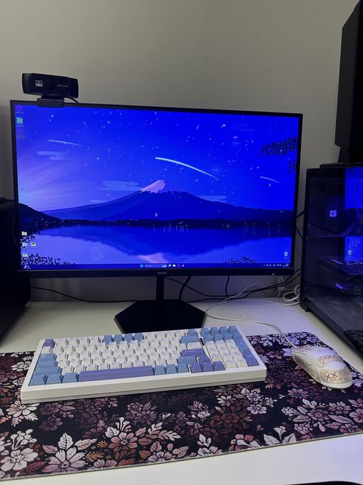 Мощный набор игровой компьютер монитор блок клавиатура мышка