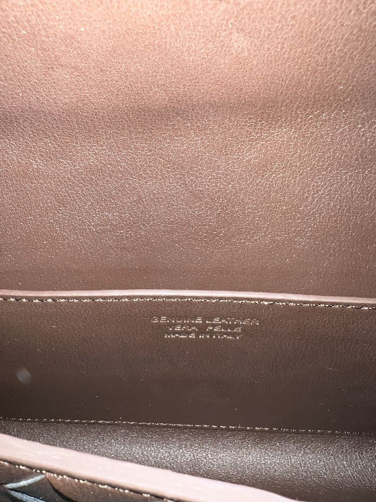 Чанта по модел на Bottega Veneta