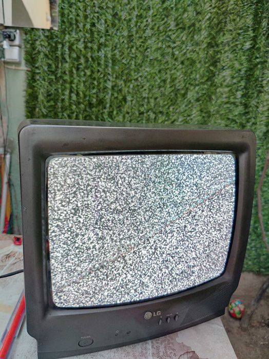 Телевизор LG ck-14f84 - цветен, 14 инча(36 см) с дистанционно
