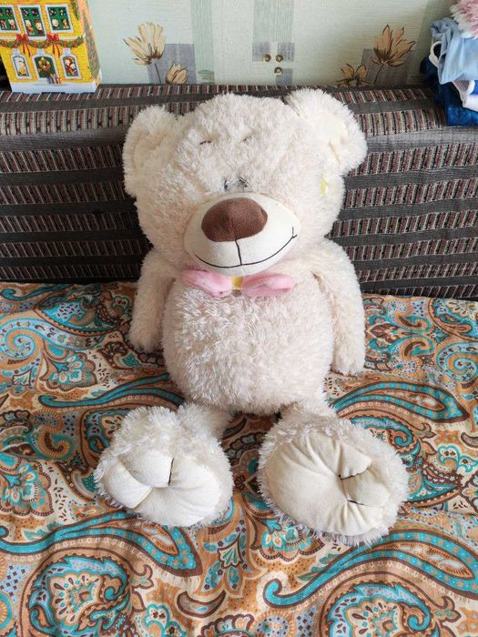 Продаю мягкую игрушку, плюшевый медведь