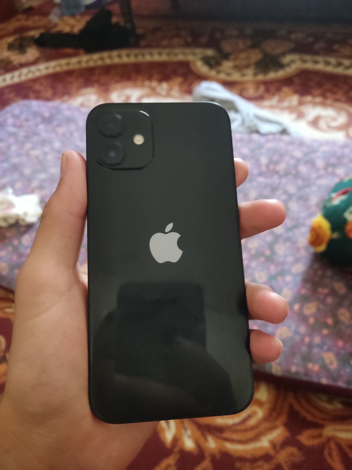 iPhone 12 sotiladi idealniy