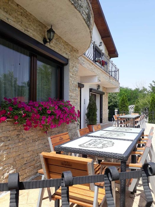 Meseriasi , constructori , interior-exterior  , oferim garanție  !