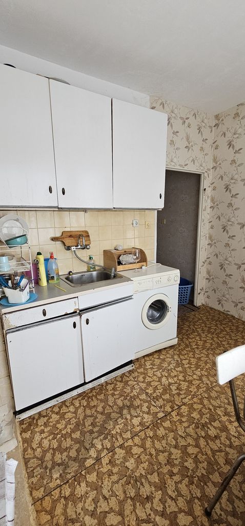 Продава се Двустаен апартамент в Бобов дол - 68 кв.м за 113 €/кв.м - Снимка #4