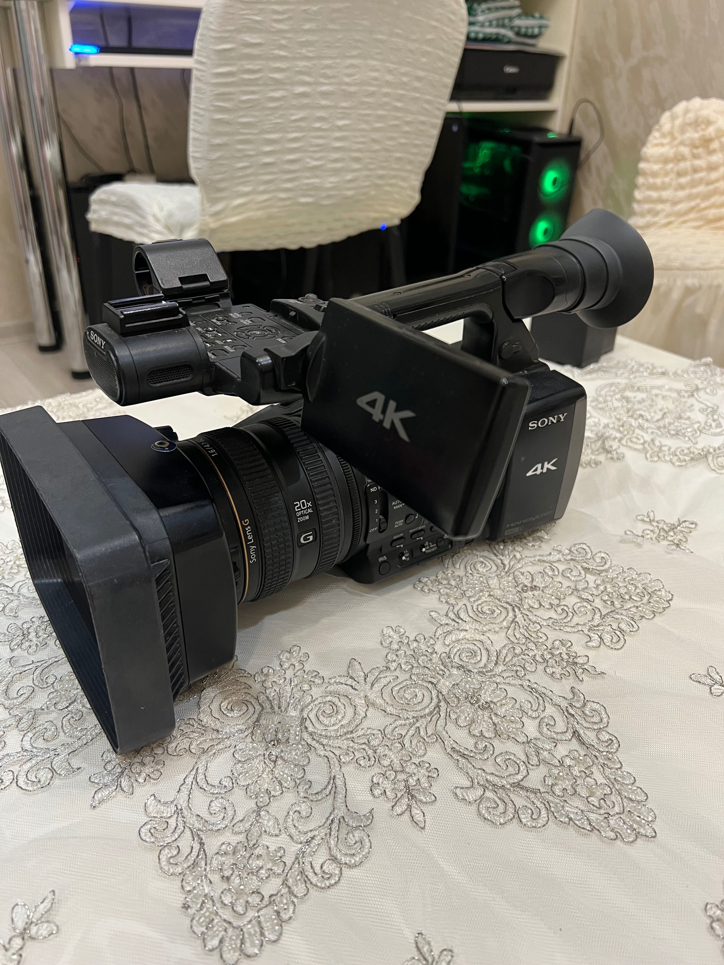 Sony FDR-AX1 4K Професионална Видеокамера