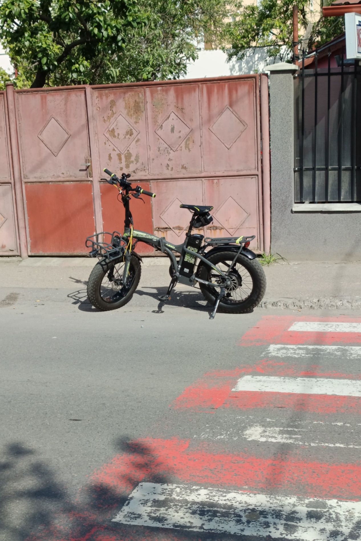 Bicicletă asistata cu motor electric