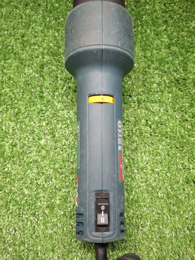 Прав пистолет за горещ въздух на Bosch GHG 600 CE с обороти