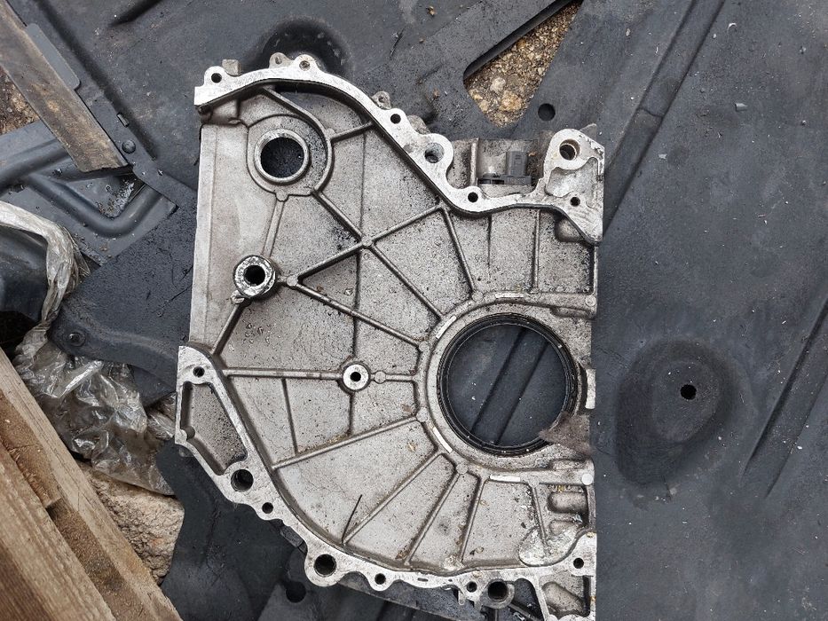 Капак ангренажен ремък Бмв ф10 520д 184кс  n47 bmw f10 f11