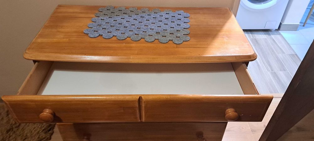 set mobilier dormitor lemn masiv,pat, 2 noptiere, comoda,dulap 4 usi,