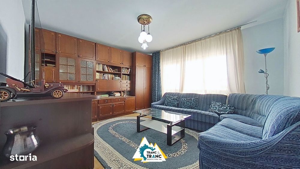 Apartament cu 3 camere cu potential extraordinar în Zona Podgoria