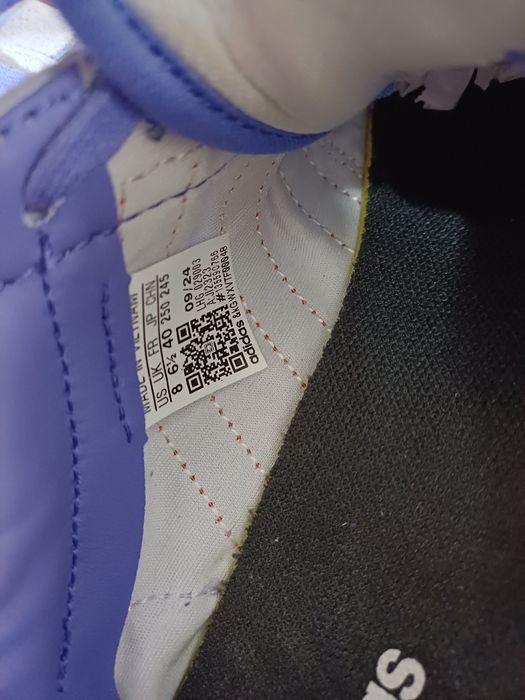 Adidași piele nr 40