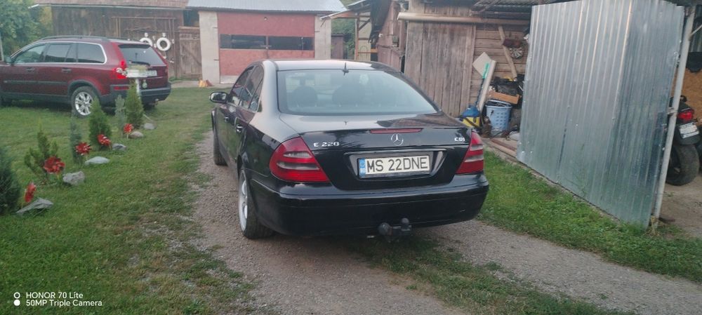 Vand sau schimb Mercedes Eclass W211