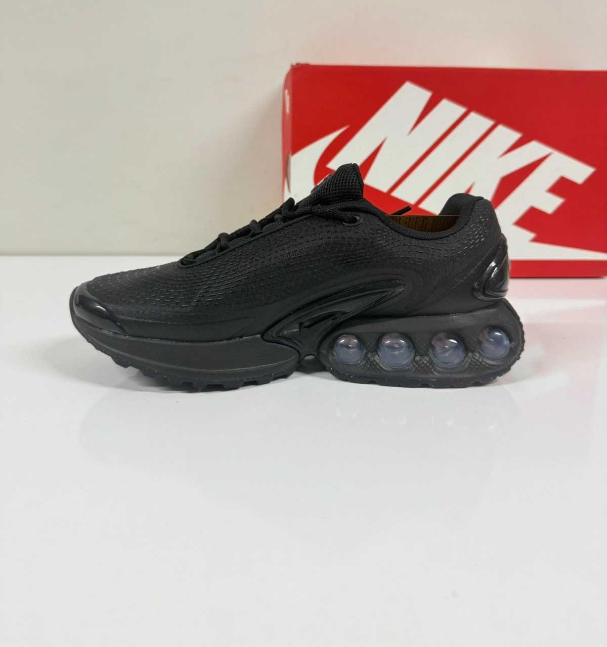Nike Air Max  DN