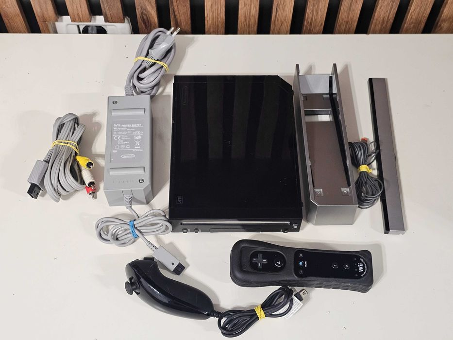 Consola Nintendo Wii Neagra + Motionplus inside RVL 001 EUR