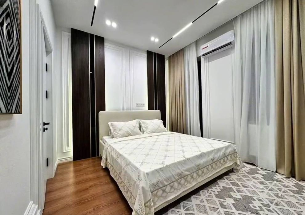 Срочно продается 6ти комнатная евро коттедж ул.Саламатина