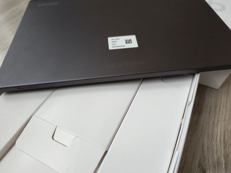 Таблет Samsung TAB A8