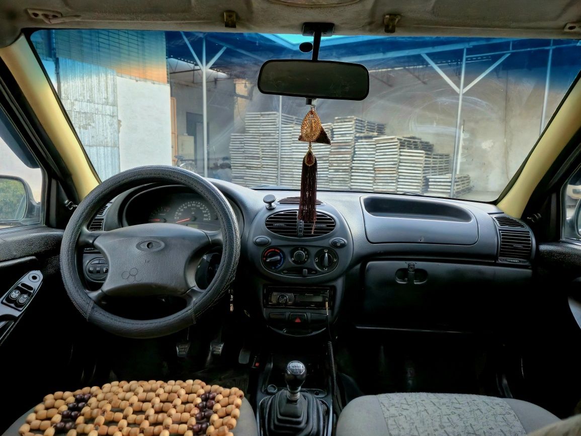 Lada Kalina Sotiladi