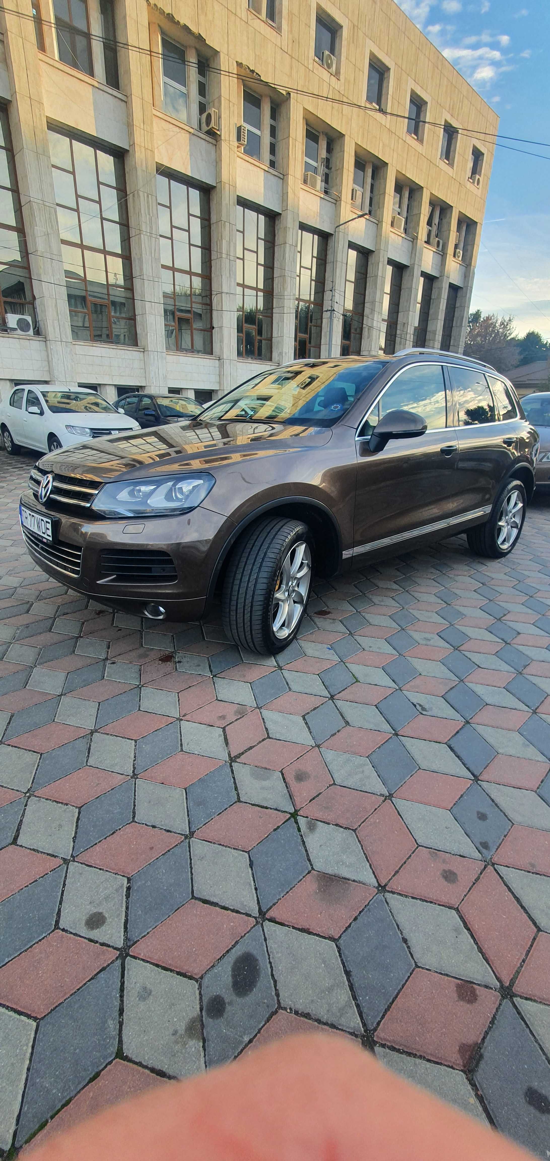 VW TOUAREG 2011 ,proprietar  foarte bine întreținut