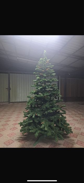 Ёлка искусственная